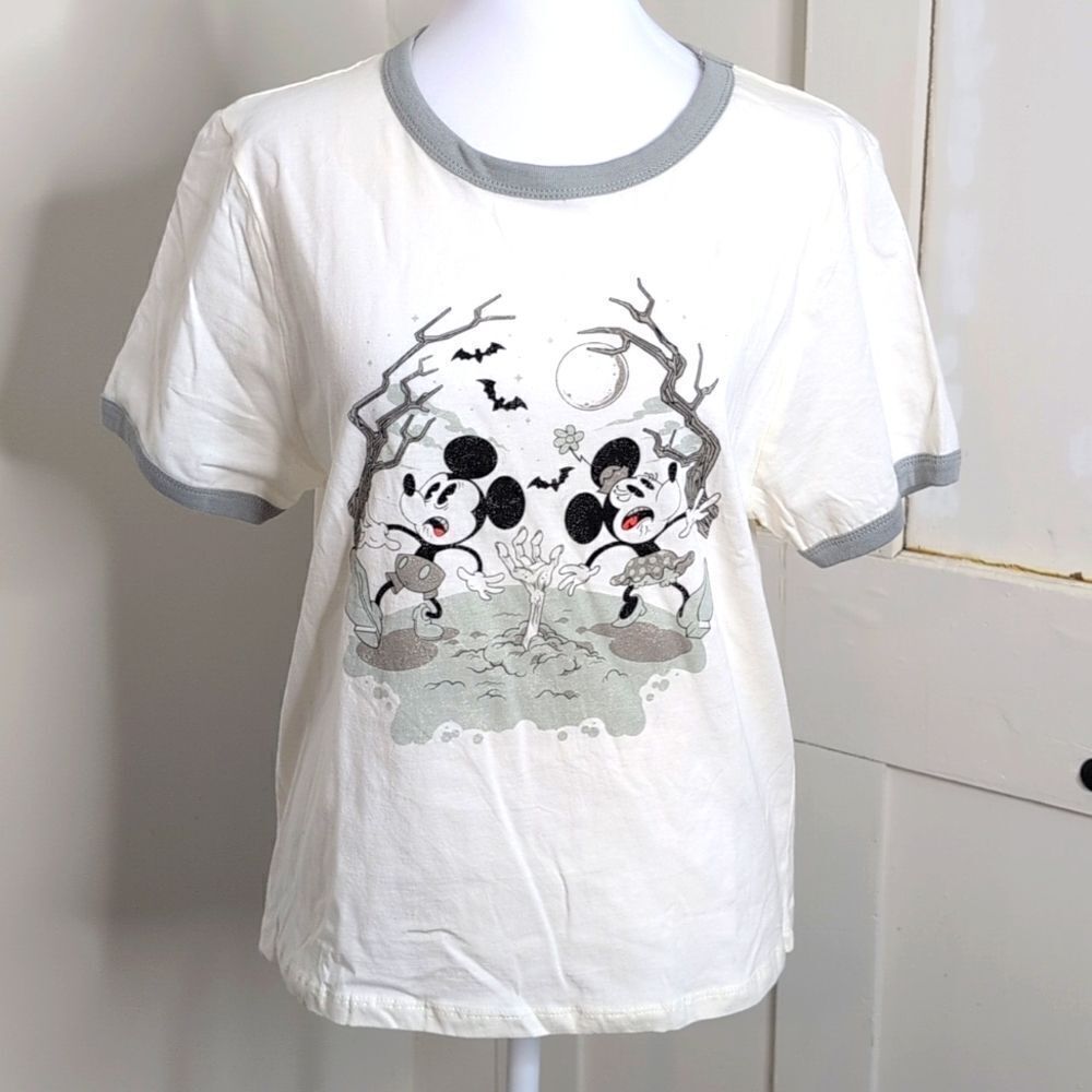 Disney Mickey And Friends XL Black and White Halloween Short Sleeve T Shirt, NEW